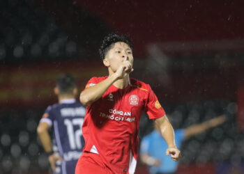 Tiến Linh kém duyên, CA TP.HCM thua ngược Hải Phòng