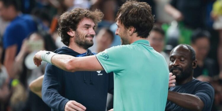 Vacherot – Rinderknech tái đấu, Learner Tien bị loại ở Paris Masters