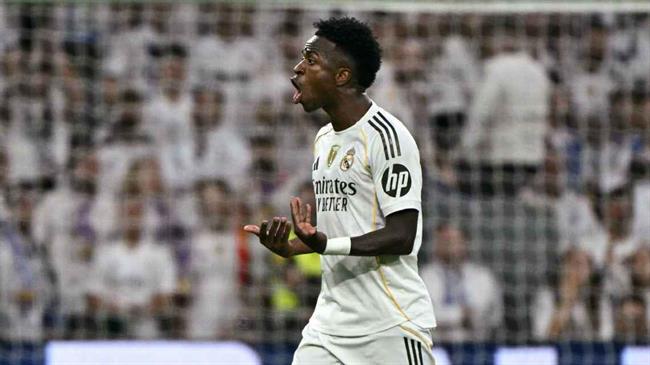 HLV Ancelotti lên tiếng sau vụ Vinicius Junior nổi nóng ở Real Madrid