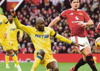 Crystal Palace sốt sắng bán Mateta cho MU