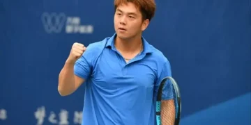 Tay vợt Trung Quốc bị cấm thi đấu 12 năm vì 22 vụ bán độ