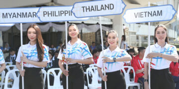 Ngắm vẻ đẹp của dàn mỹ nữ Thái Lan cầm biển các đoàn ở SEA Games
