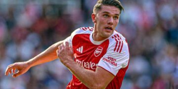 Vì sao Viktor Gyokeres vẫn đang trượt dài ở Arsenal?